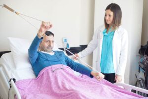 Yatalak-Hasta-bakimi-Eksen-Saglikta-Profesyonel-Rehabilitasyon-Hizmetleri.